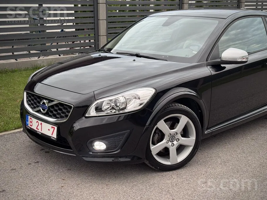 Volvo C30 2011 photo 2