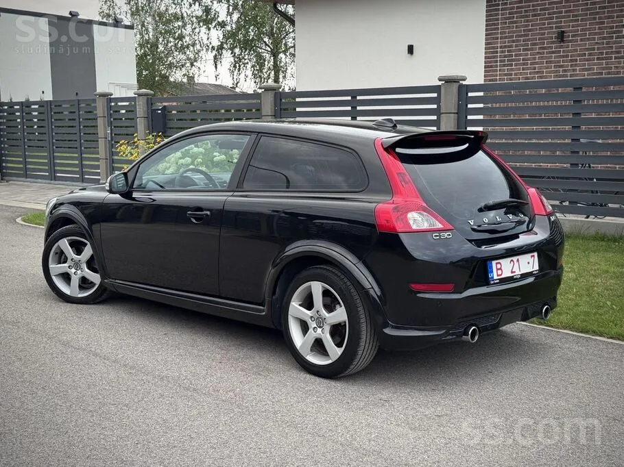 Volvo C30 2011 photo 3