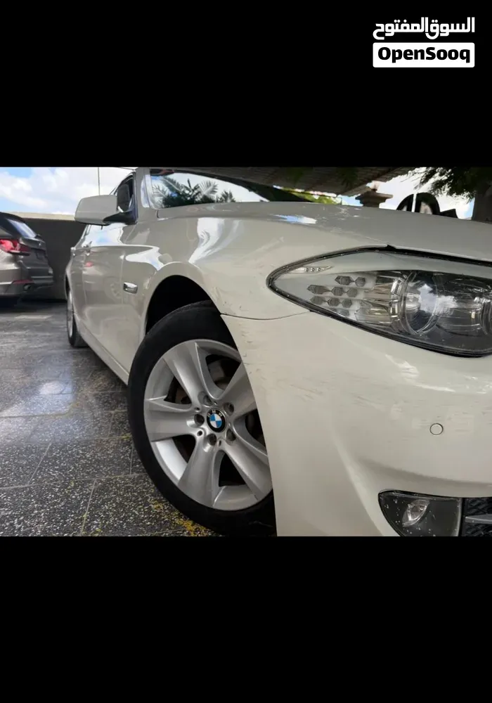 BMW 5 Series 2012 photo 2