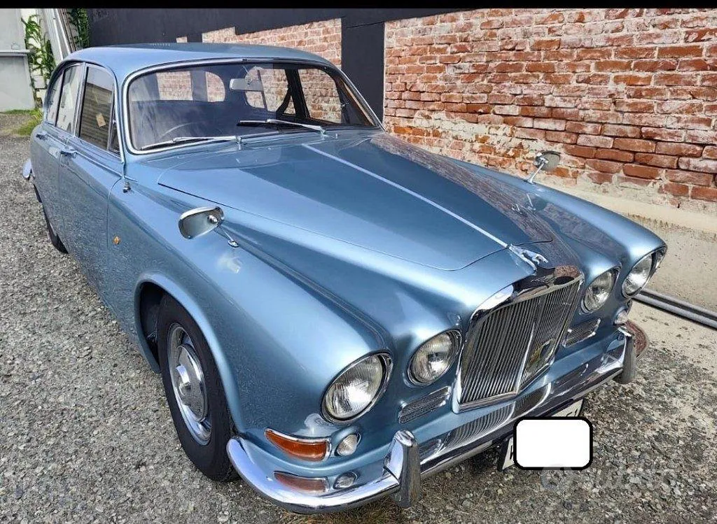 Jaguar 420 1960 photo 3