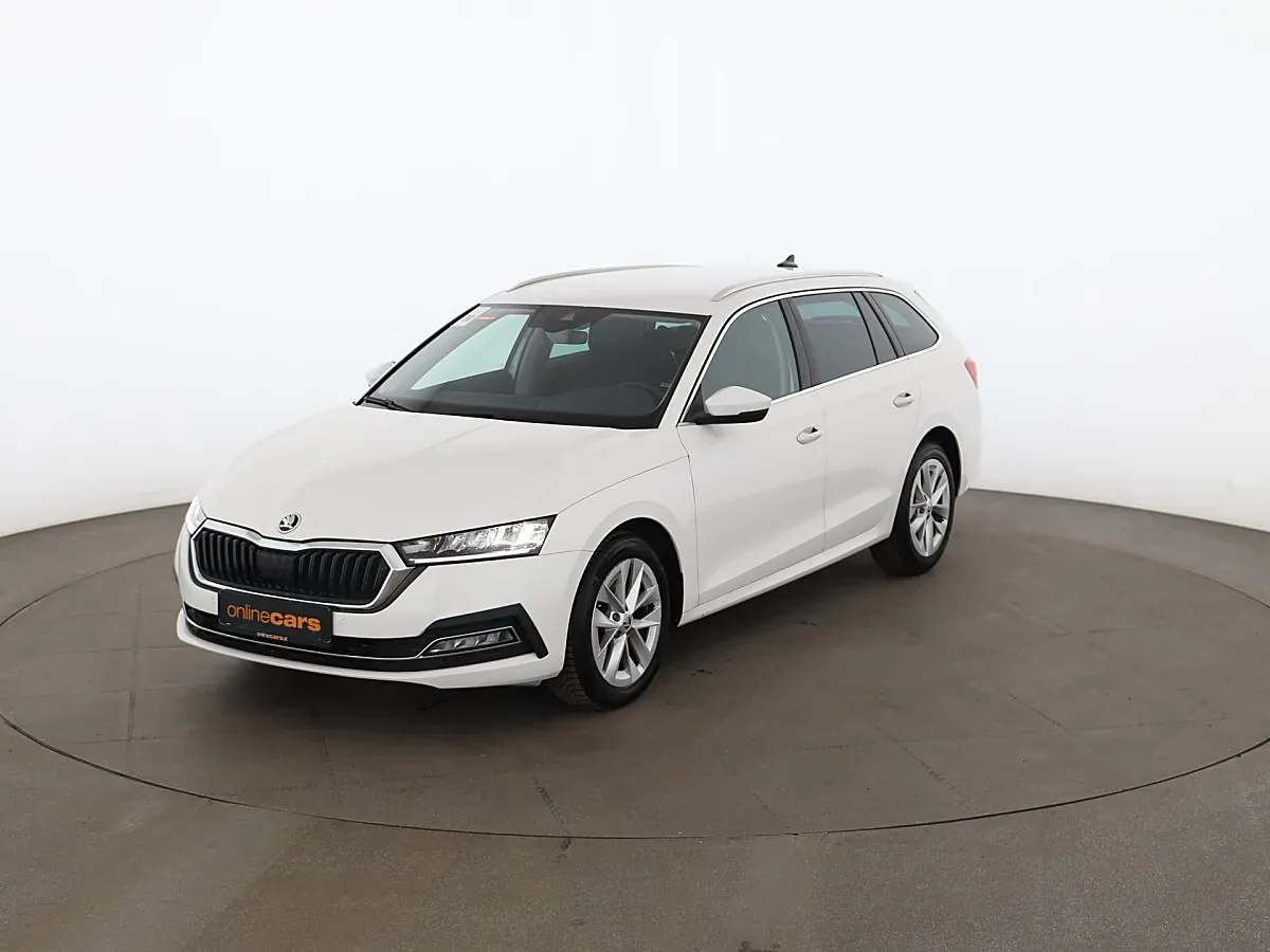 Skoda Octavia 2022 photo 2