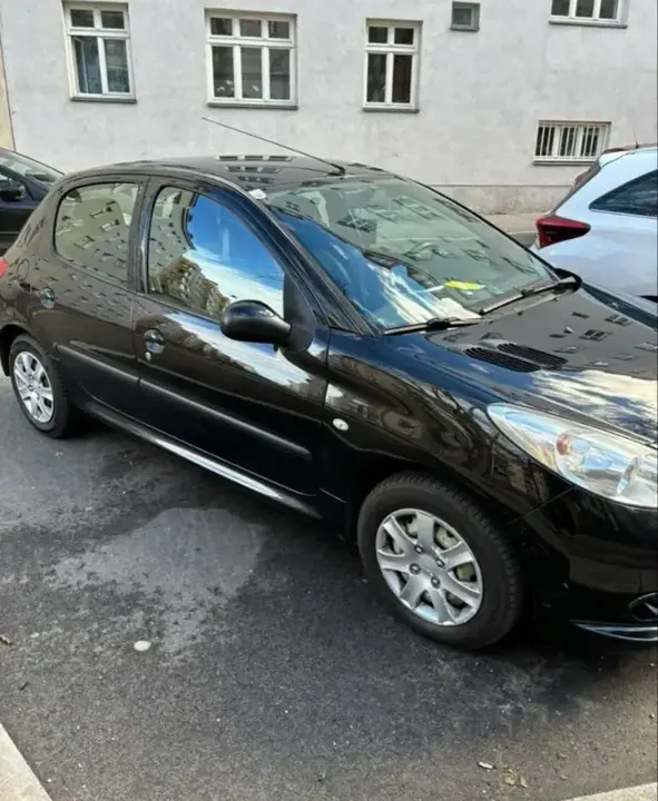 Peugeot 206 2009 photo 2