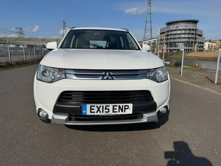 Mitsubishi Outlander 2015 photo 4