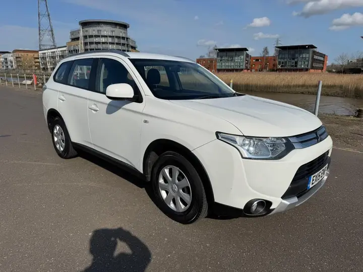 Mitsubishi Outlander 2015 photo 5