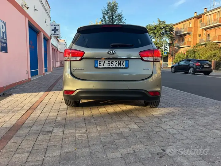 Kia Carens 2014 photo 2