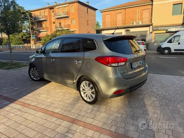 Kia Carens 2014 photo 5