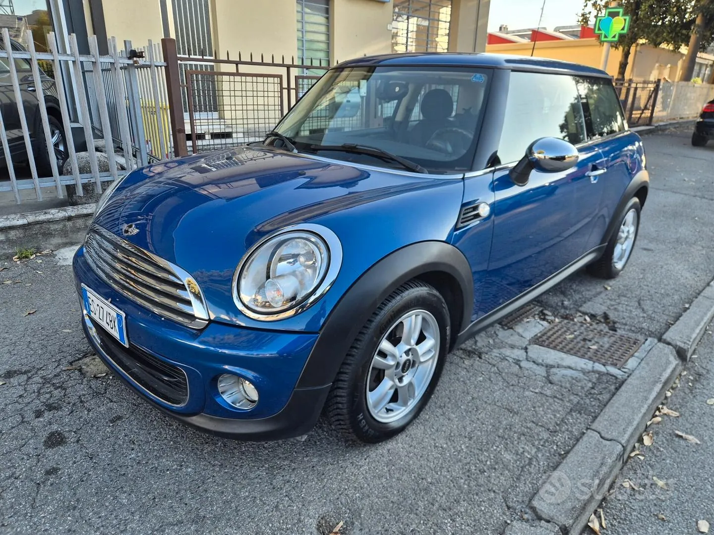 Mini One 2013 photo 2