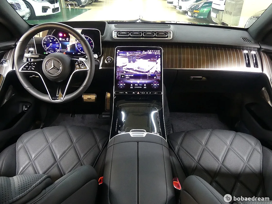 Mercedes-Benz Maybach S680 2025 photo 4