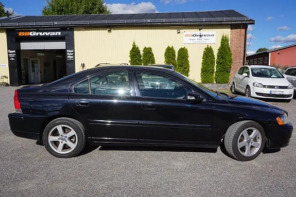 Volvo S60 2009 photo 2