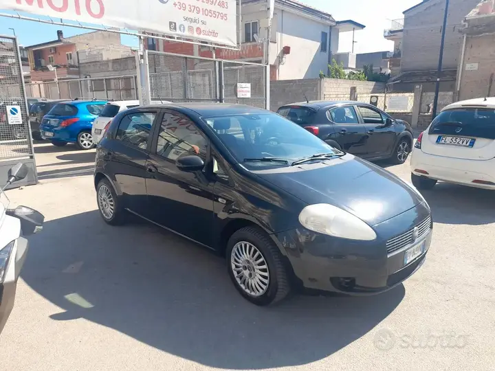 Fiat Grande Punto 2005 photo 3