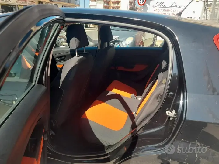 Fiat Grande Punto 2005 photo 5