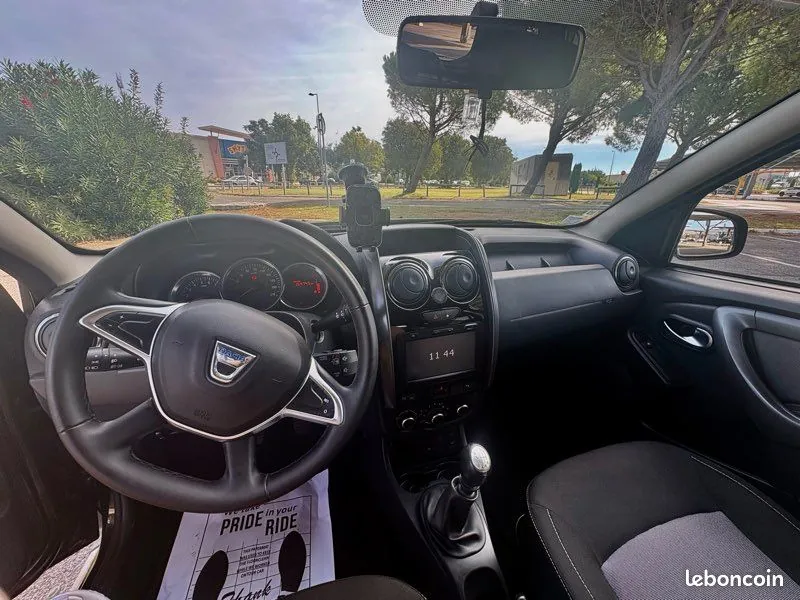 Dacia Duster 2017 photo 2