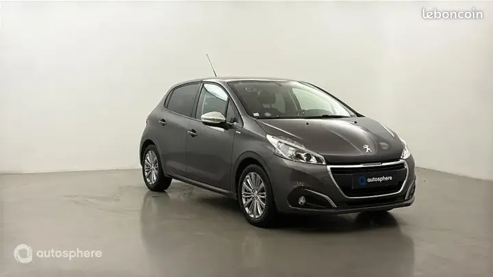 Peugeot 208 2018 photo 3