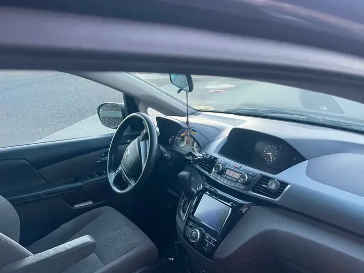 Honda Odyssey 2014 photo 4