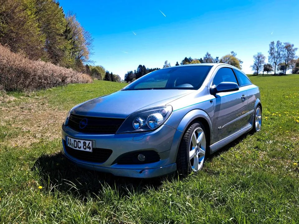 Opel Astra H Gtc