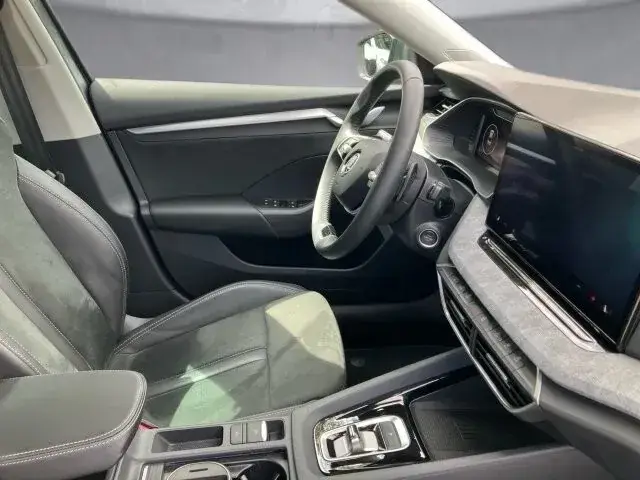 Skoda Octavia 2025 photo 3
