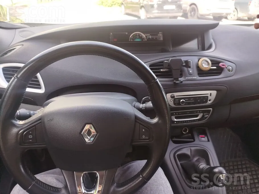Renault Scenic 2013 photo 3