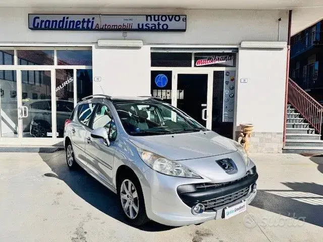 Peugeot 207 2008 photo 3