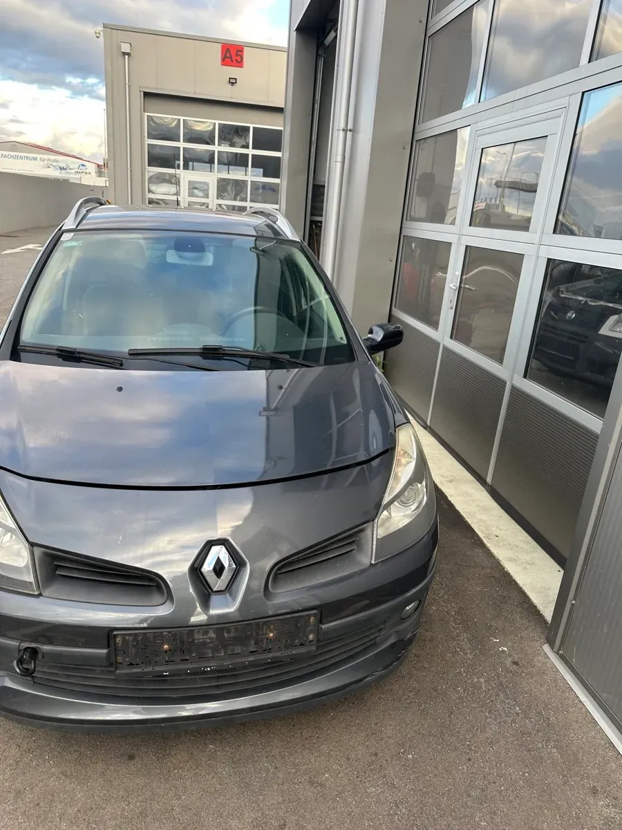 Renault Clio 2008 photo 3