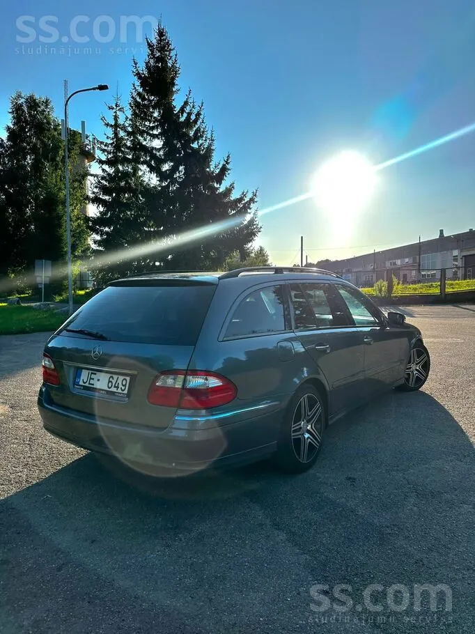Mercedes-Benz E280 2006 photo 4