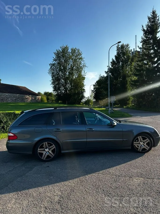 Mercedes-Benz E280 2006 photo 2