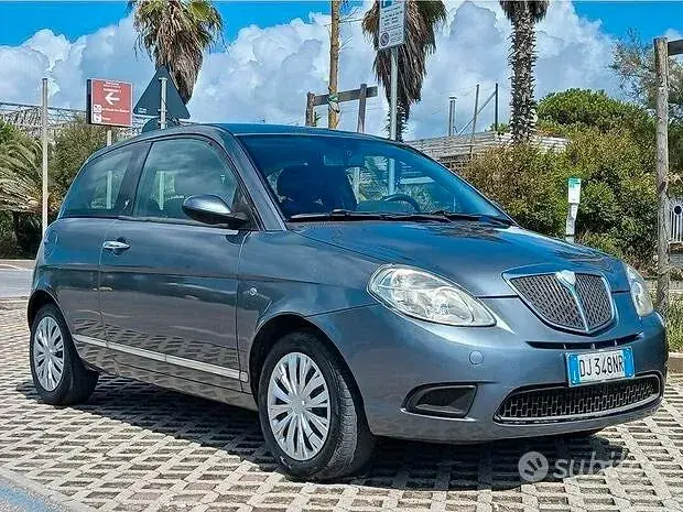 Lancia Ypsilon