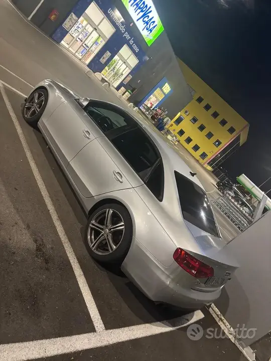 Audi A4 2009 photo 5