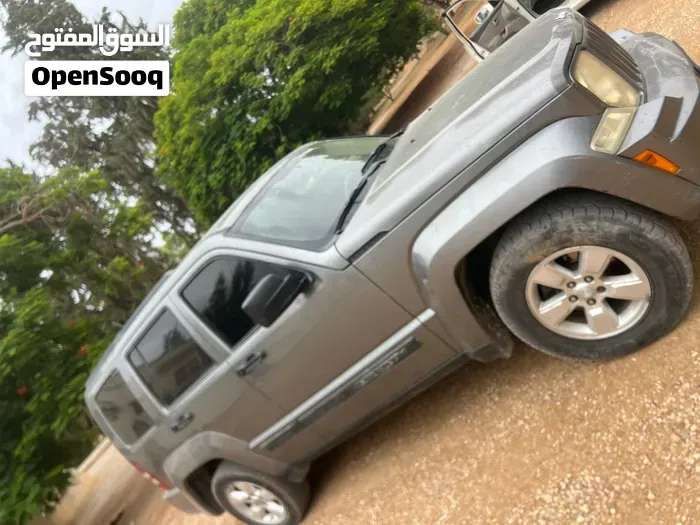 Jeep Liberty 2012 photo 4