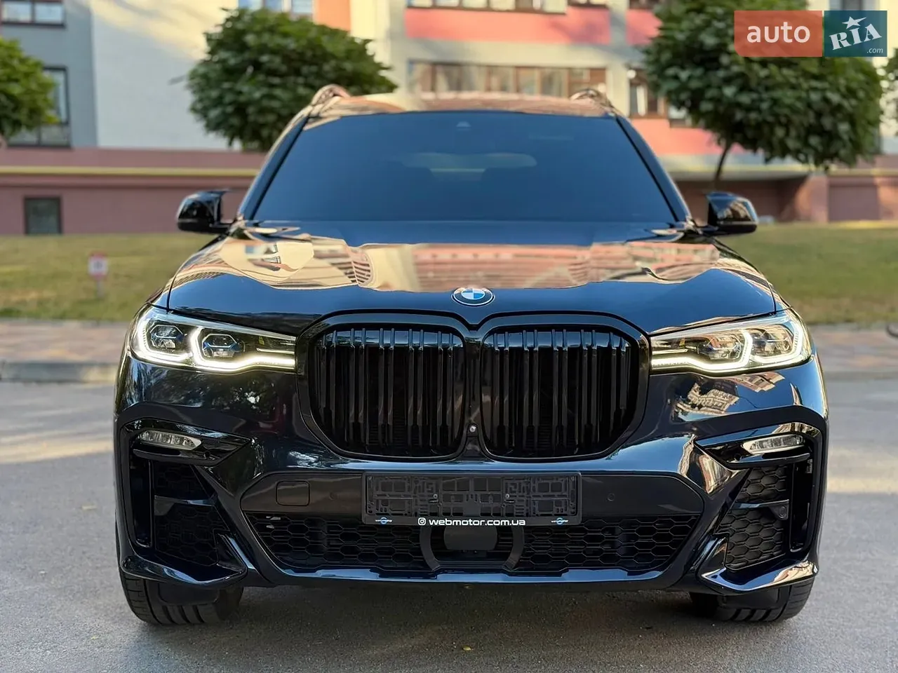BMW X7 2022 photo 2