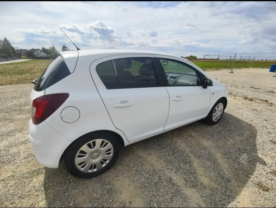 Opel Corsa 2012 photo 3