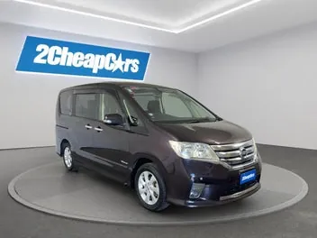 Nissan Serena 2013 photo 4