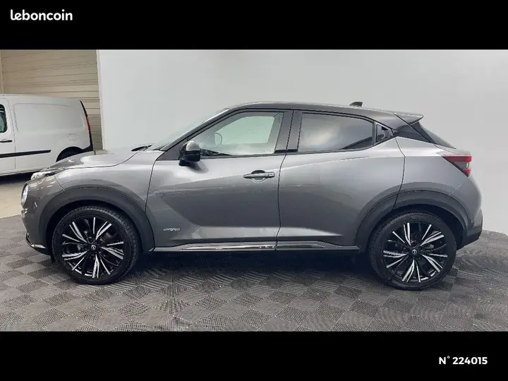 Nissan Juke 2023 photo 2