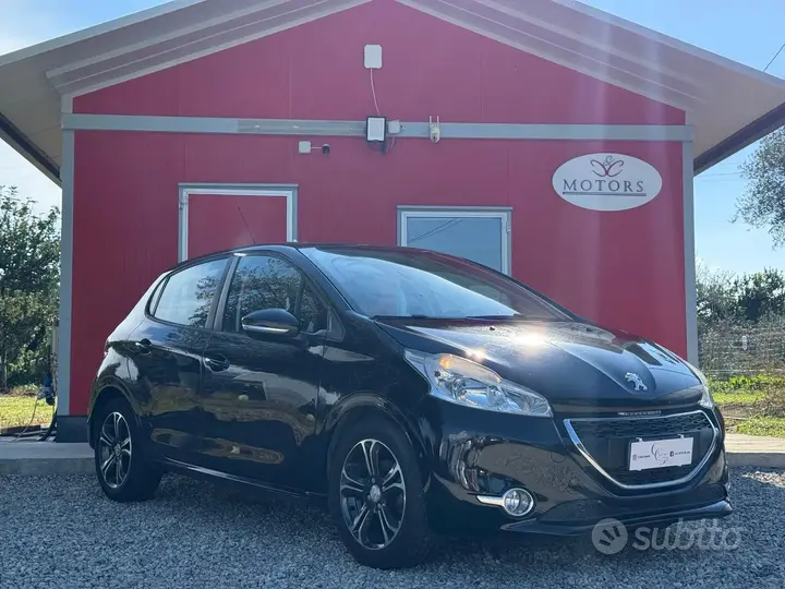 Peugeot 208 2014 photo 2