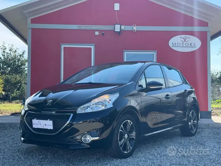 Peugeot 208 2014 photo 5