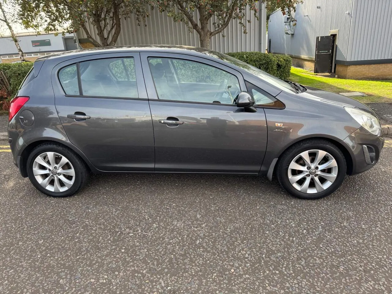 Vauxhall Corsa 2012 photo 3