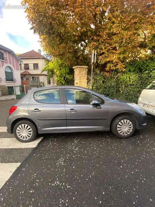 Peugeot 207