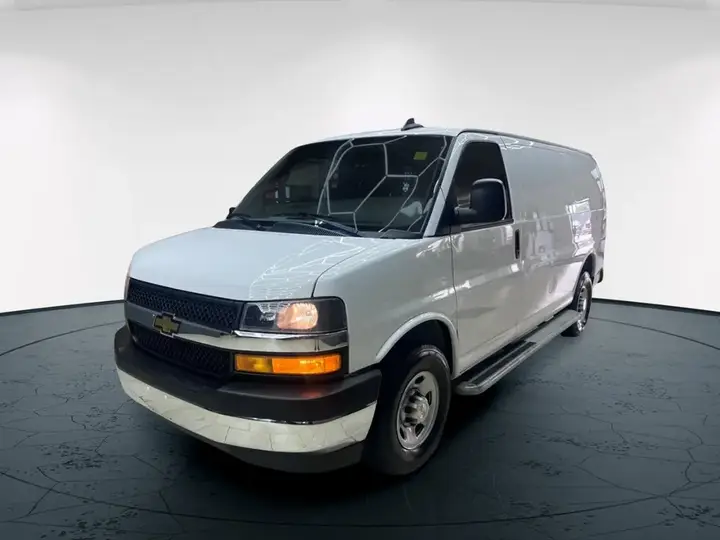 Chevrolet Express 2024 photo 4