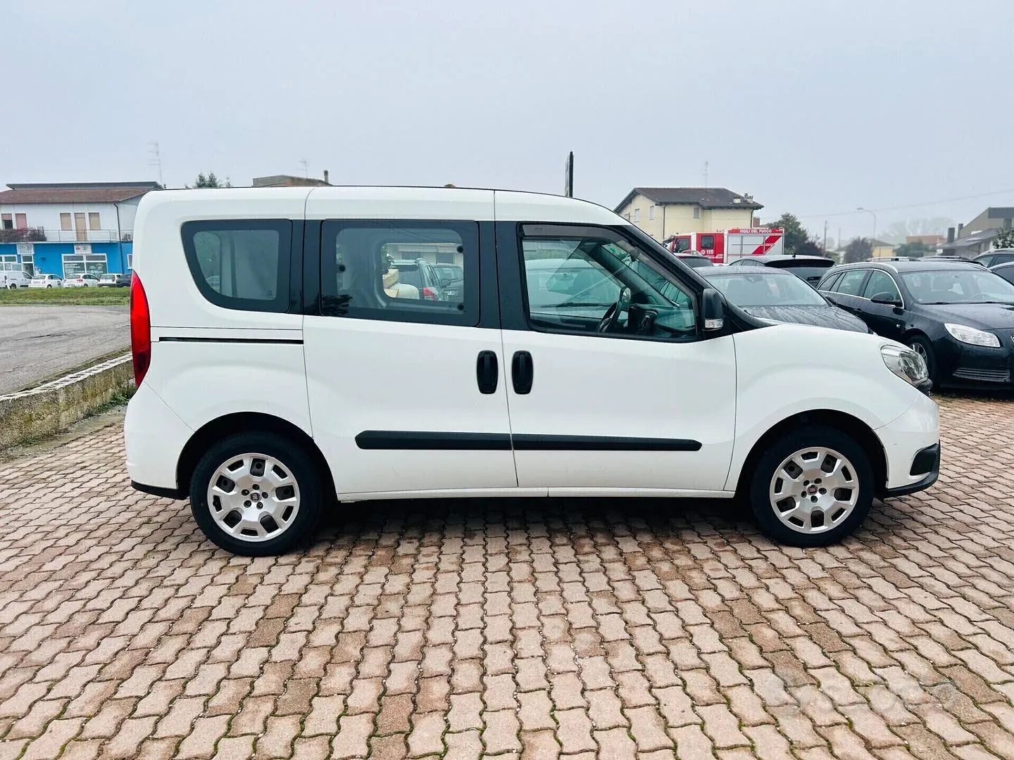 Fiat Doblo 2015 photo 4