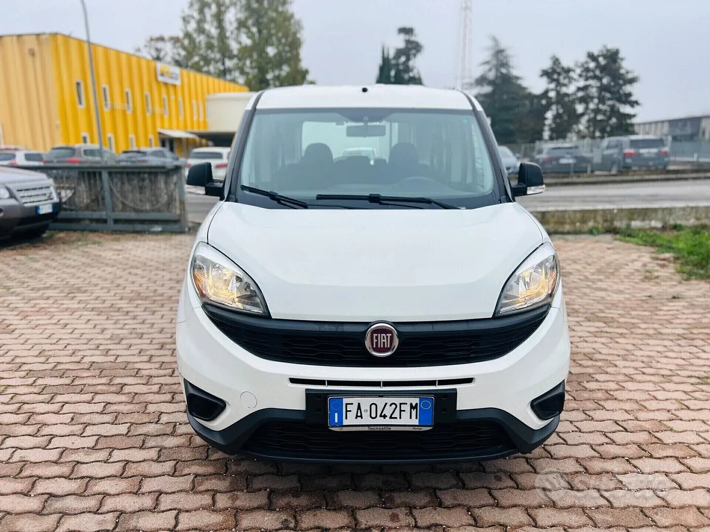 Fiat Doblo 2015 photo 2