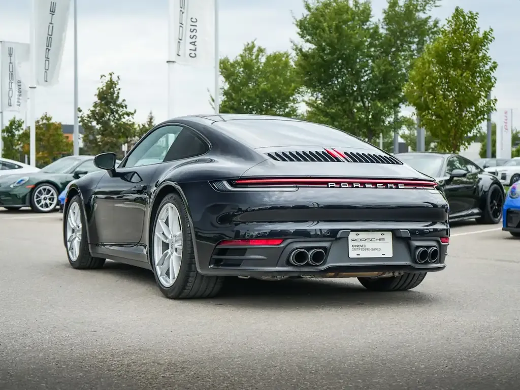 Porsche 911 2021 photo 5