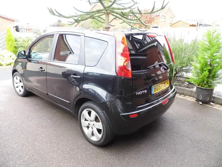 Nissan Note 2007 photo 3