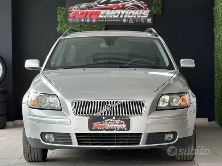 Volvo V50 2006 photo 2