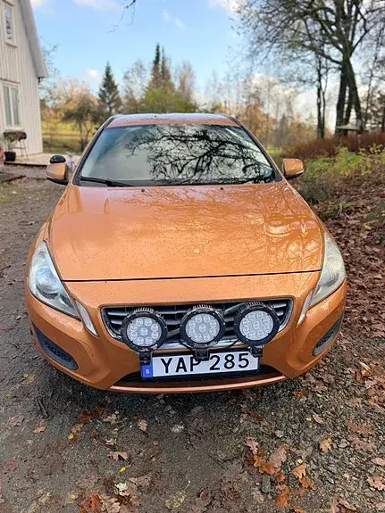 Volvo V60 2012 photo 2