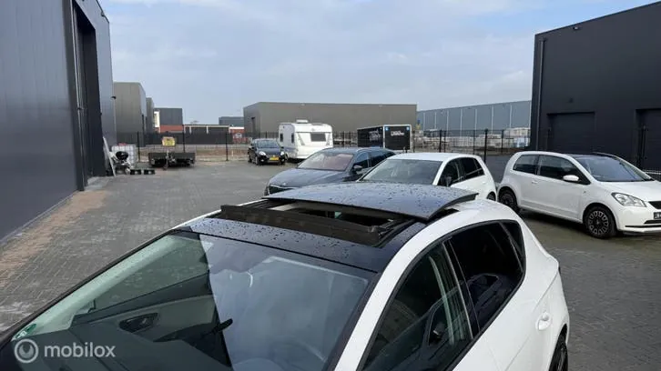 Seat Leon 2019 photo 2