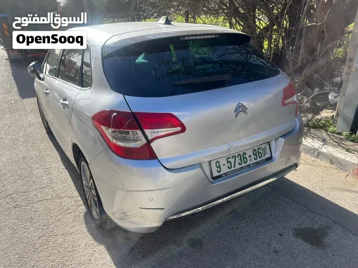 Citroen C4 2013 photo 2