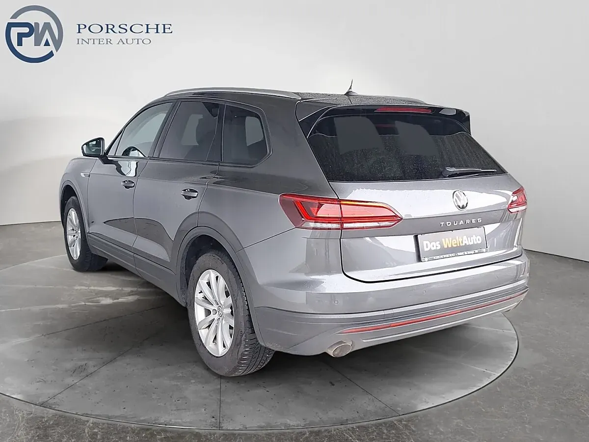 Volkswagen Touareg 2022 photo 3