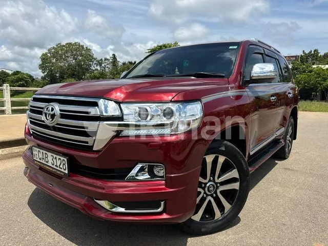 Toyota Land Cruiser Sahara 2013 photo 3