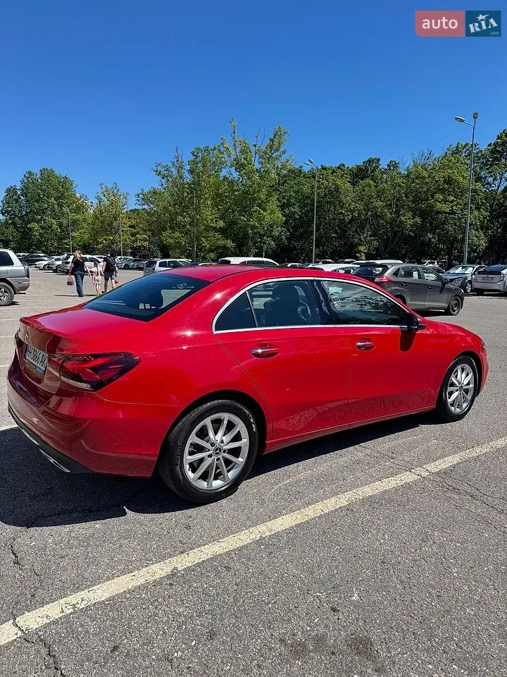 Mercedes-Benz A-Class 2019 photo 2