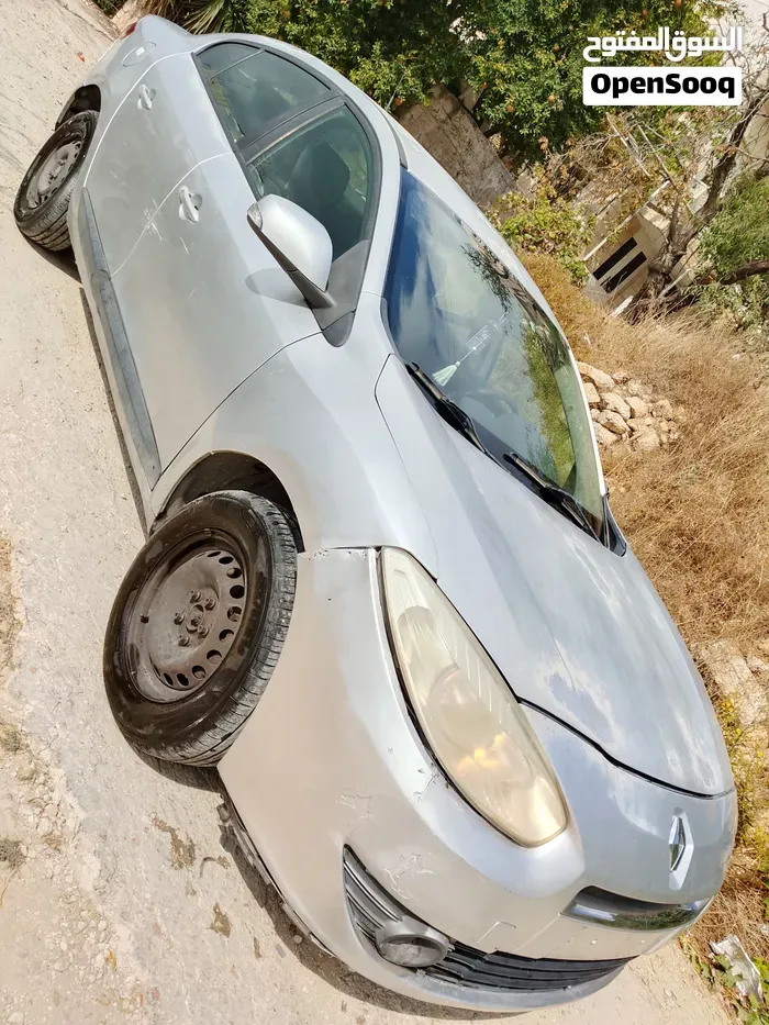 Renault Fluence 2012 photo 2
