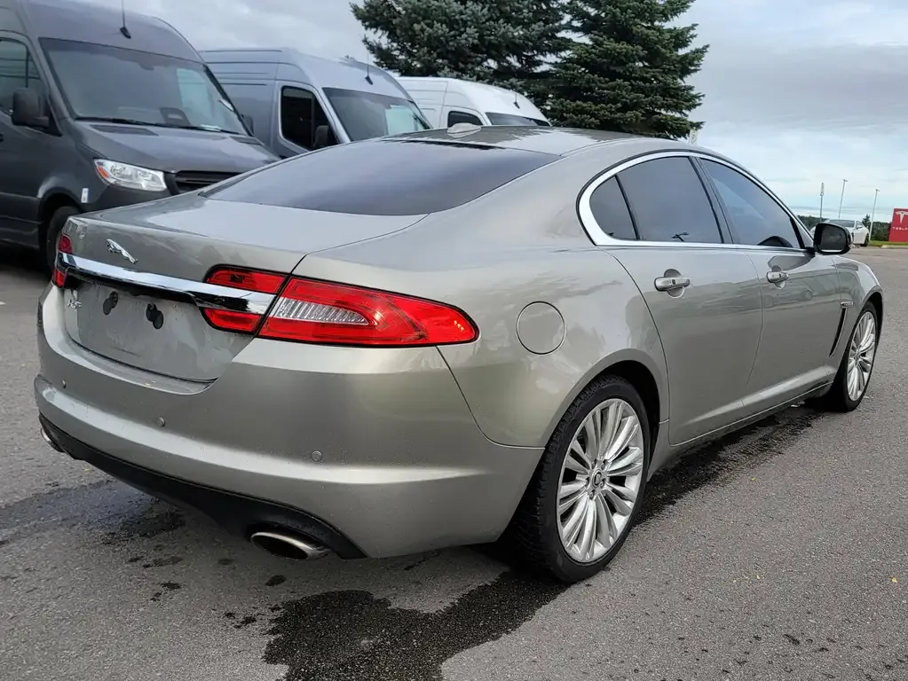 Jaguar Xf 2012 photo 5